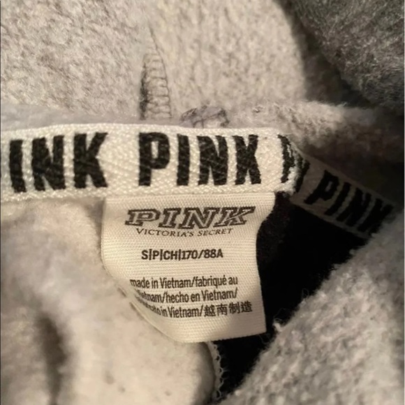 Sold on C⛎rtsy - Picture 3 of 3